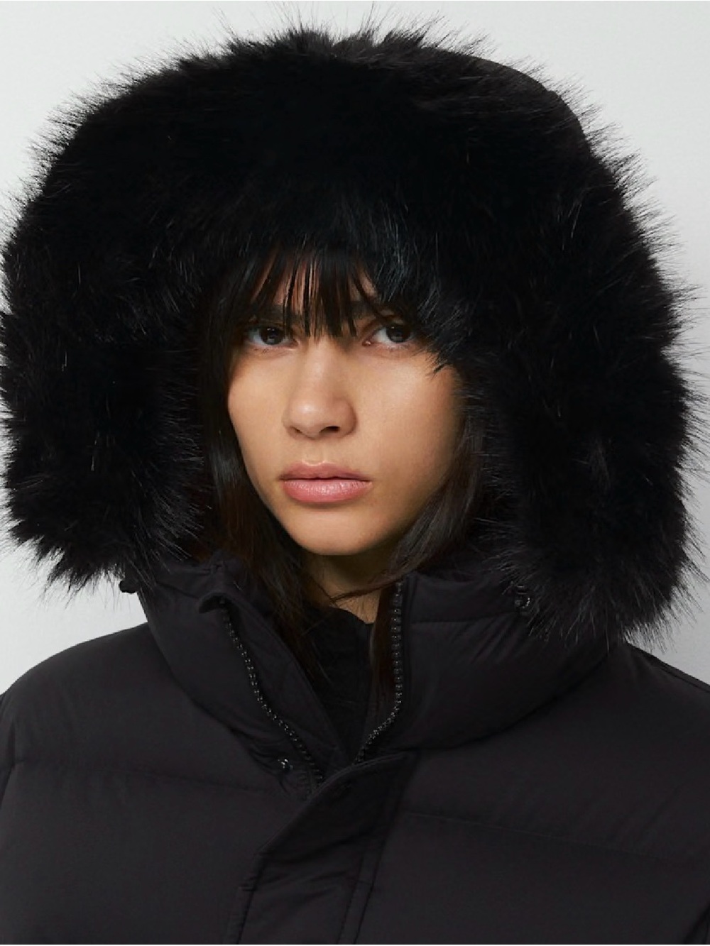 **SOLD**✨Aritzia Super Chalet Puff 800 fill Black Winter Puffer Jacket - Picture 3 of 13